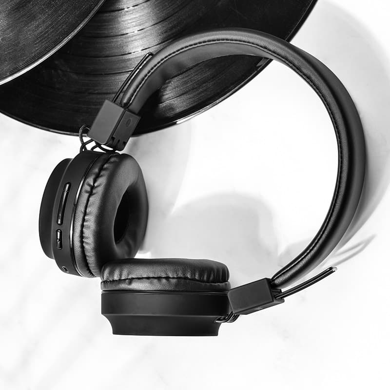Hoco W25 Headphones Wireless And Wired With Mic view 2