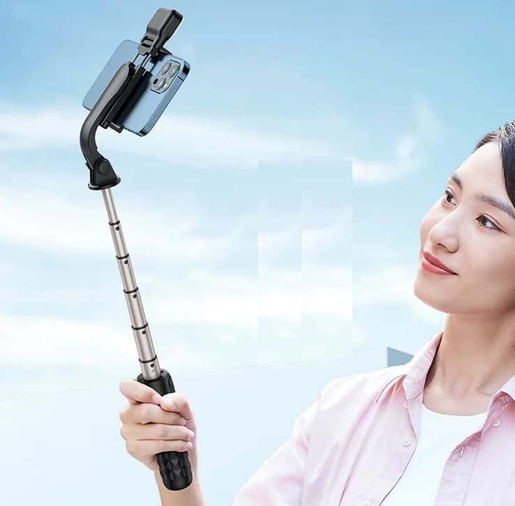 Mcdodo Selfie Stick SS-1781 With Bluetooth Remote And Light view 4