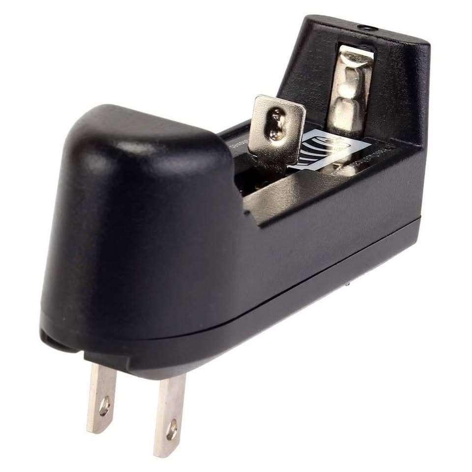 Universal Single Slot Li Ion Battery Charger For 18650 view 2